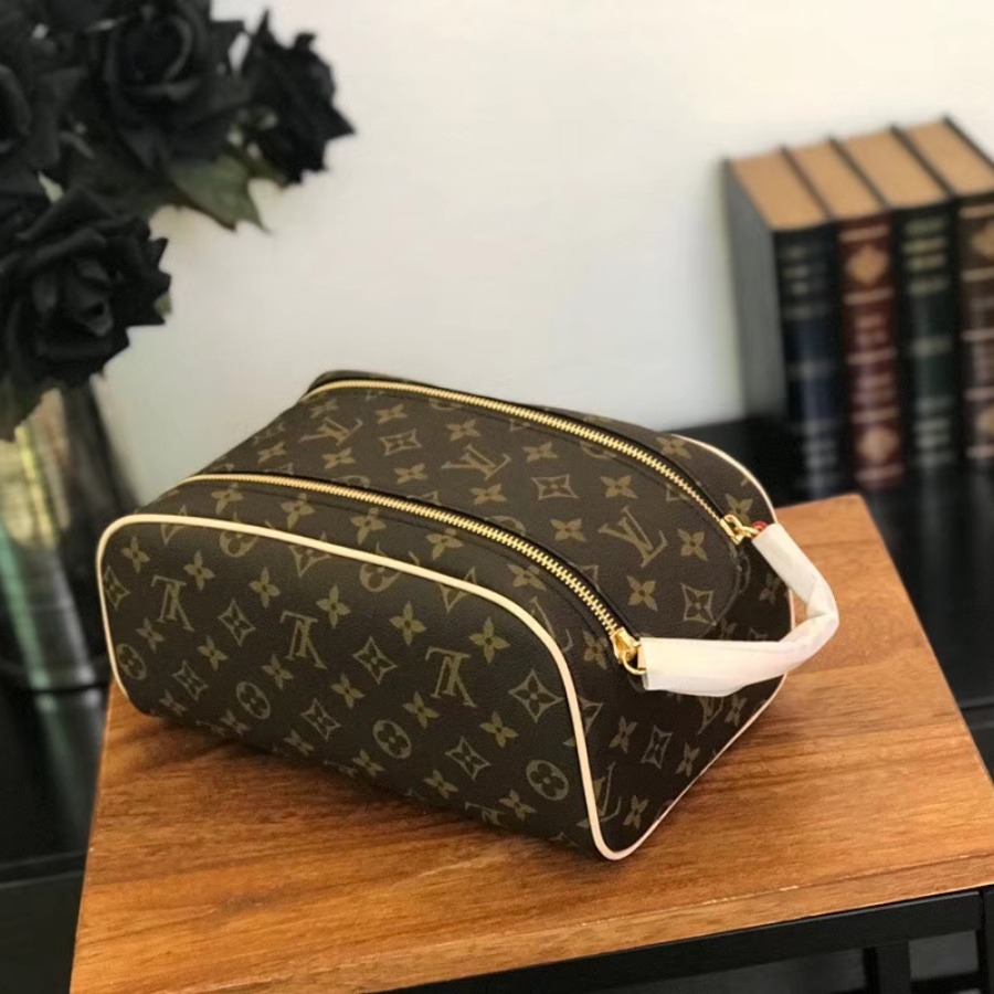 M47528, KING SIZE TOILETRY BAG, Louis Vuitton LV, Monogram canvas