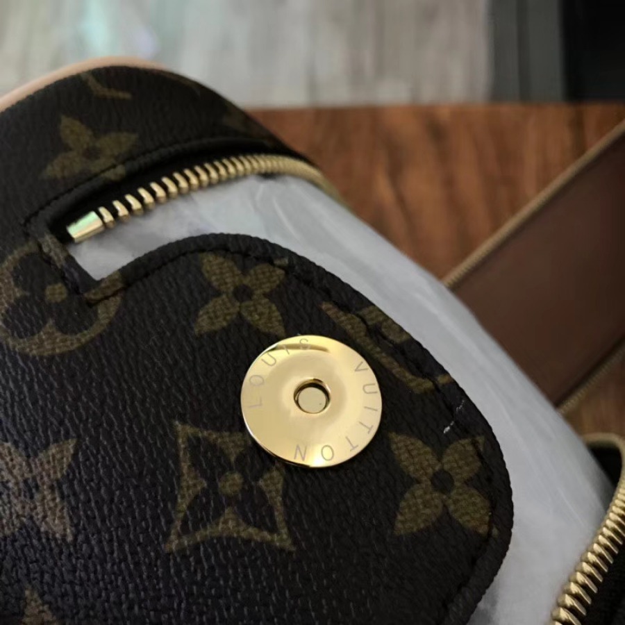 M47528, KING SIZE TOILETRY BAG, Louis Vuitton LV, Monogram canvas