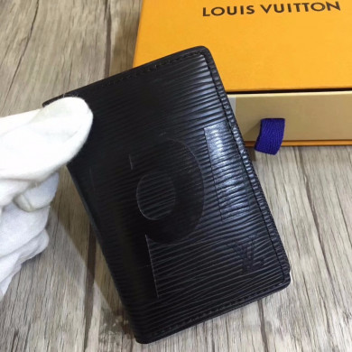 LOUIS VUITTON CARD HOLDER 