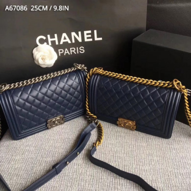A67086, CHANEL BOY CHANEL HANDBAG, LAMBSKIN