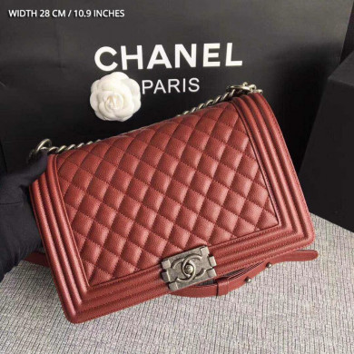 CHANEL BOY CHANEL HANDBAG, GRAINED CALFSKIN, 28CM