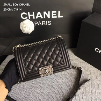SMALL BOY CHANEL HANDBAG, LAMBSKIN, 20CM / 7.9 IN