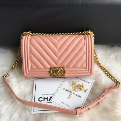  A67086, BOY CHANEL Handbag, Calfskin & Gold-Tone Metal