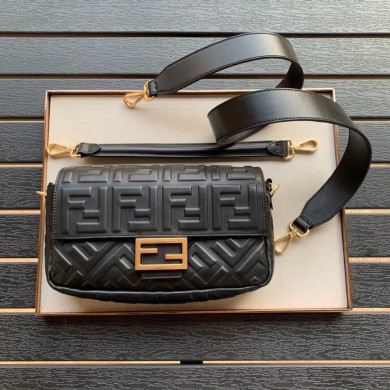 BAGUETTE, FENDI BAG