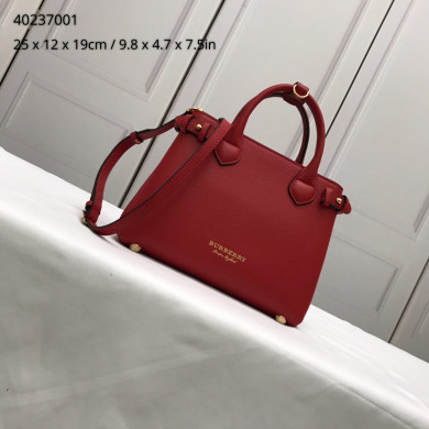 Burberry, 40237001, The Small Banner in Leather and House Check