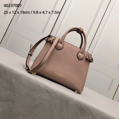 Burberry, 40237001, The Small Banner in Leather and House Check
