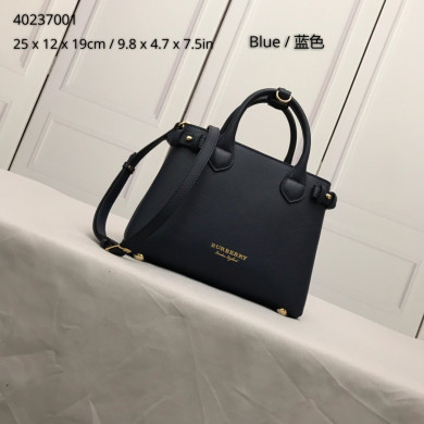 Burberry, 40237001, The Small Banner in Leather and House Check