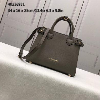 Burberry, 40236931, The Medium Banner in Leather and House Check
