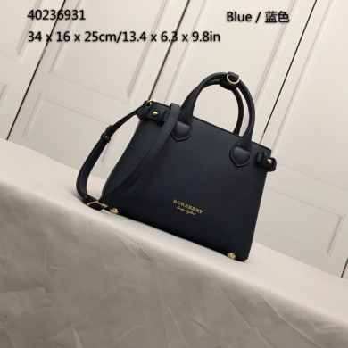 Burberry, 40236931, The Medium Banner in Leather and House Check