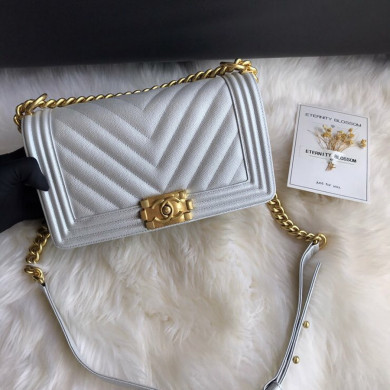  A67086, BOY CHANEL Handbag, Calfskin / CAVIAR