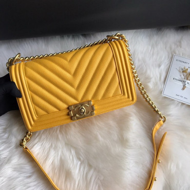  A67086, BOY CHANEL Handbag, Calfskin / CAVIAR
