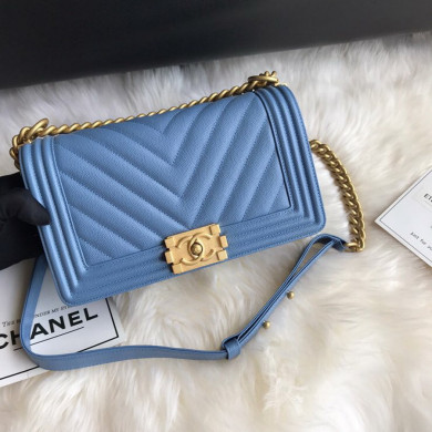  A67086, BOY CHANEL Handbag, Calfskin / CAVIAR