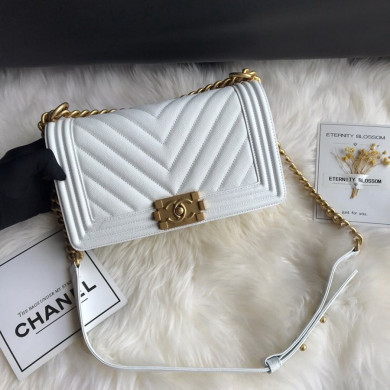  A67086, BOY CHANEL Handbag, Calfskin / CAVIAR
