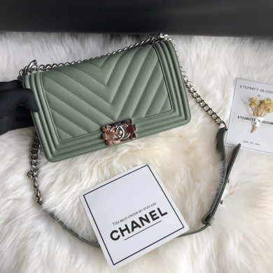  A67086, BOY CHANEL Handbag, Calfskin / CAVIAR