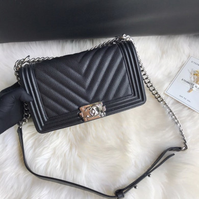  A67086, BOY CHANEL Handbag, Calfskin / CAVIAR