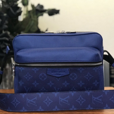 M30242 OUTDOOR MESSENGER, Louis Vuitton LV