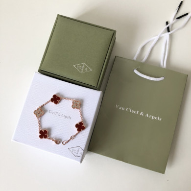 VanCleef&Arpels Bracelets & Bangles
