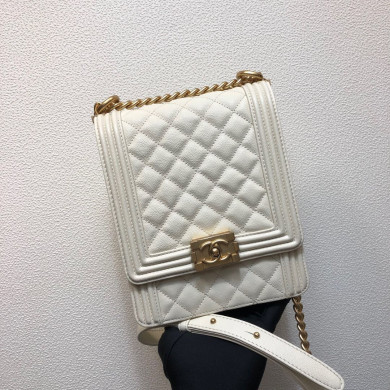  AS0130, BOY CHANEL Handbag, CALFSKIN / CAVIAR