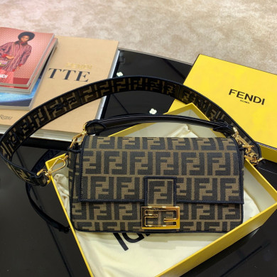 BAGUETTE, FENDI BAG