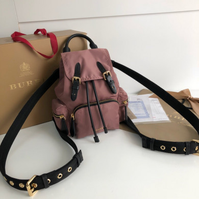 The Small Crossbody Rucksack in Nylon, 40759731, BURBERRY BACKPACKS