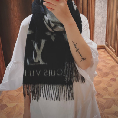 REYKJAVIK GRADIENT SCARF, LOUIS VUITTON LV