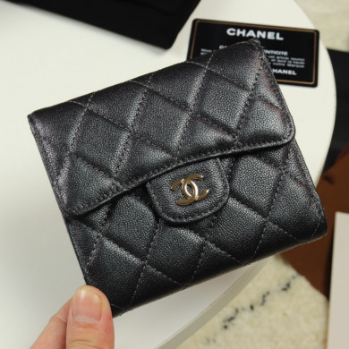 A81900  classic small flap wallet, CAVIAR CALFSKIN