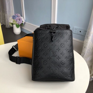 M44633, CHALK SLING BAG, Louis Vuitton LV