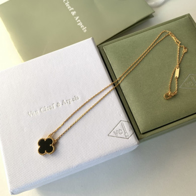 VanCleef&Arpels Necklaces