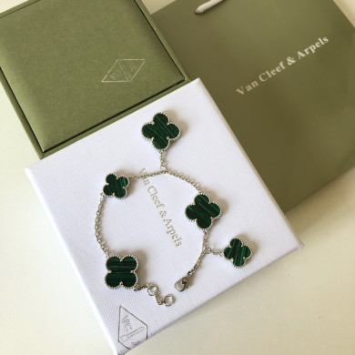 VanCleef&Arpels Bracelets