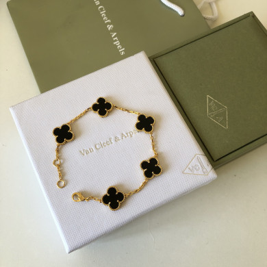 VanCleef&Arpels Bracelets