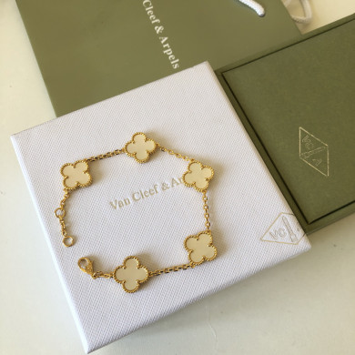 VanCleef&Arpels Bracelets