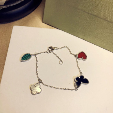 VanCleef&Arpels Bracelets