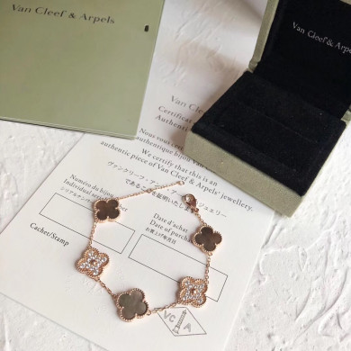 VanCleef&Arpels Bracelets