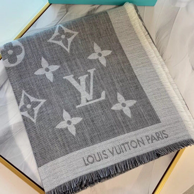  LOUIS VUITTON LV SHAWL