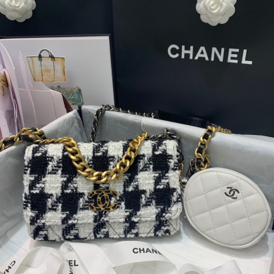 AP0985 chanel 19 wallet on chain & coin purse