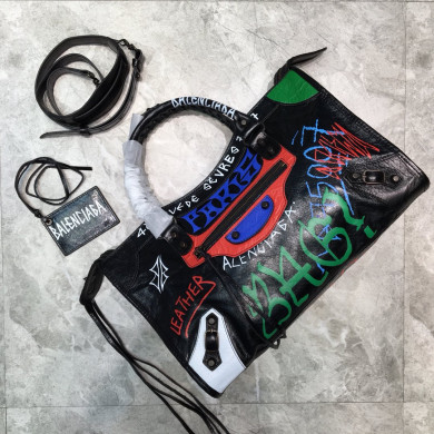 CLASSIC CITY SHOULDER BAG, BALENCIAGA HANDBAGS