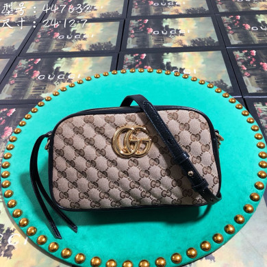 447632 GG Marmont small shoulder bag, Gucci Handbag