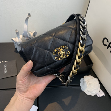 AS1163  chanel 19 waist bag