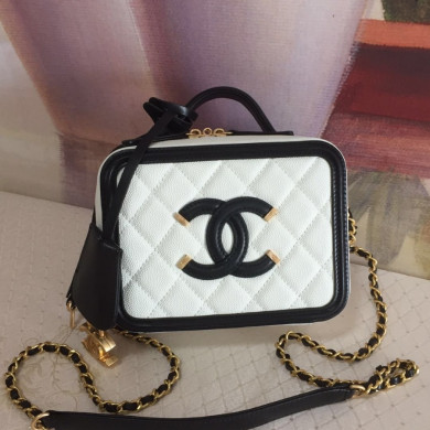 A93342 small vanity case, Chanel Handbag