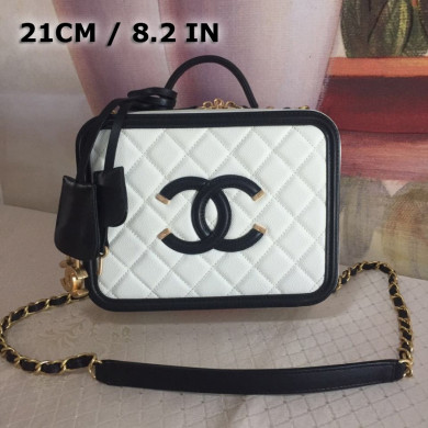 A93343 vanity case, Chanel Handbag