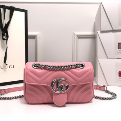 446744 GUCCI GG Marmont matelassé mini bag