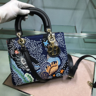 LADY DIOR