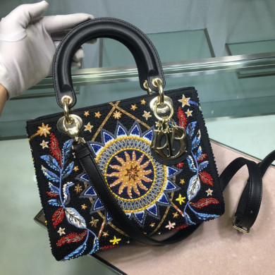 LADY DIOR