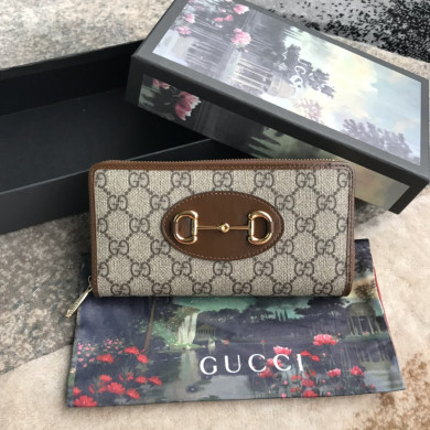 621889 Gucci Horsebit 1955 zip around wallet