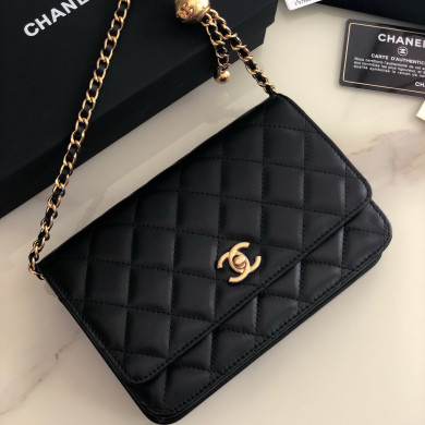 AP1450 wallet on chain, Chanel Bag