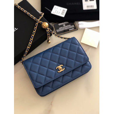 AP1450 wallet on chain, Chanel Bag