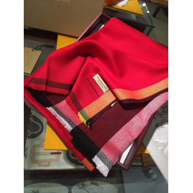 The Classic Check Cashmere Scarf, Burberry Scarves