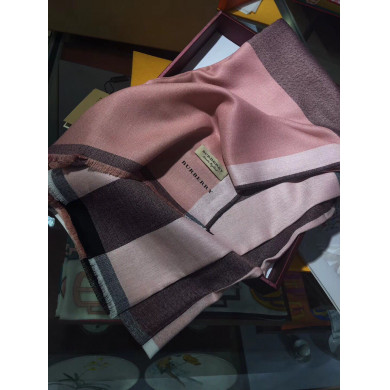 The Classic Check Cashmere Scarf, Burberry Scarves