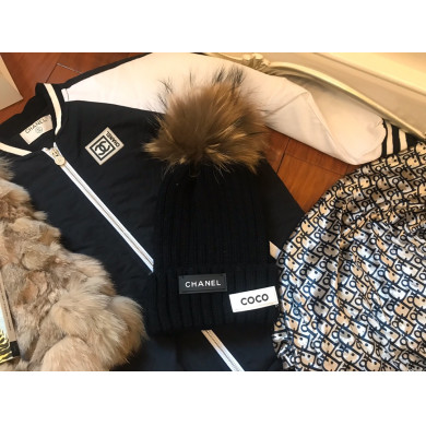 Chanel Skullies & Beanies, Hats