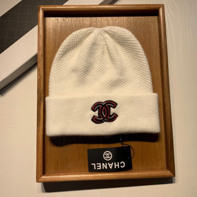 Chanel Skullies & Beanies, Hats